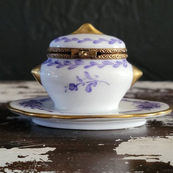 Vtg Limoges France Peint Main Porcelain Tureen Shape Limoges Box Purple Floral - Picture 6 of 9